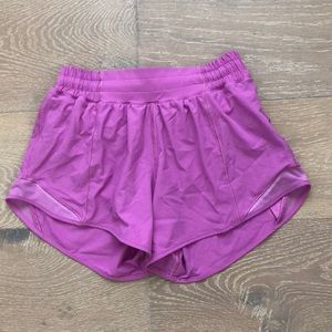 Lululemon Hotty Hot shorts 4”